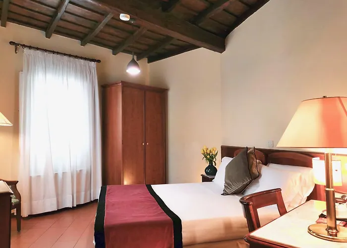Domus Teatro Di Pompeo Hotel
