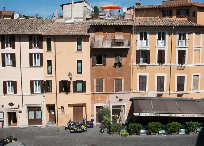 Hotel Domus Teatro Di Pompeo 4*