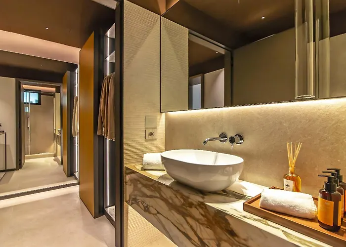 Hotel Domus Teatro Di Pompeo 4*